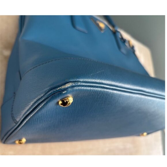 Authentic Prada Saffiano Leather Dome Tote in Beautiful Blue - Picture 8 of 16
